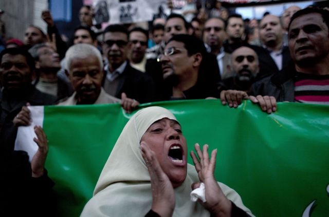 Διαδηλώσεις στην Αίγυπτο μία ημέρα πριν τον δεύτερο γύρο του δημοψηφίσματος